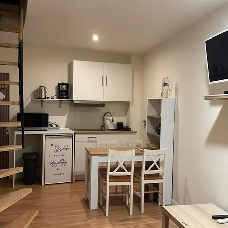 Dependance Colombes Apartman